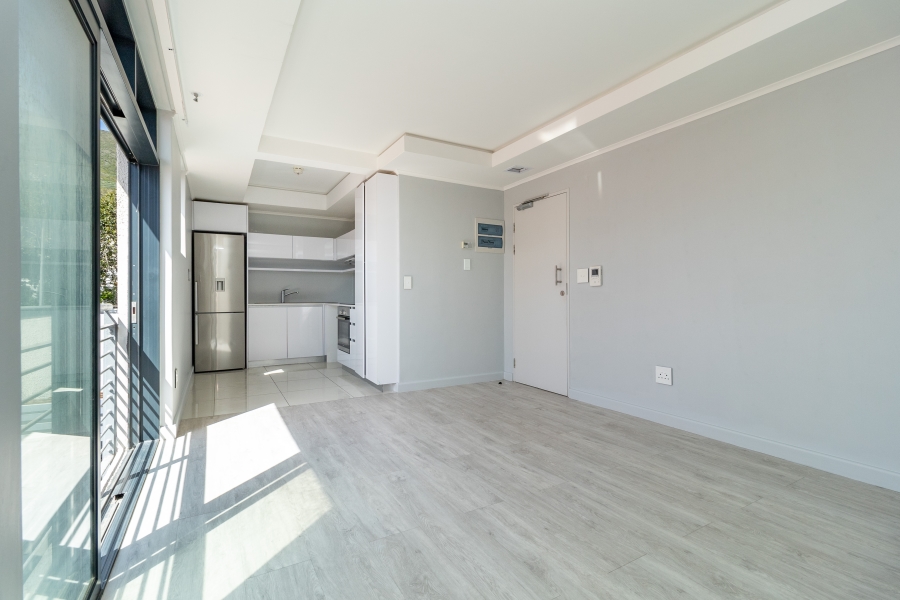 To Let 1 Bedroom Property for Rent in Sea Point Western Cape